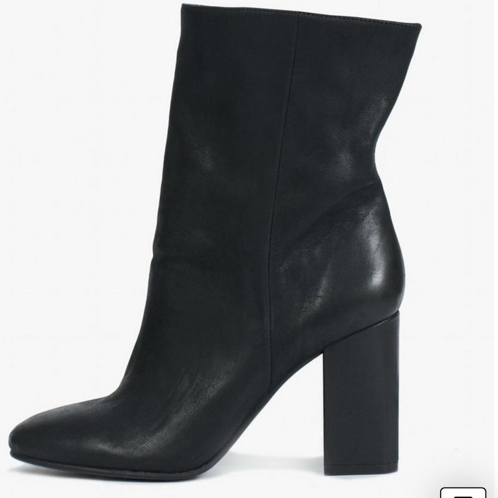 Lucky Brand Walwyn Slouchy Black Leather Boots- Size: 7.5